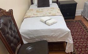 A Beautiful Room In Queens