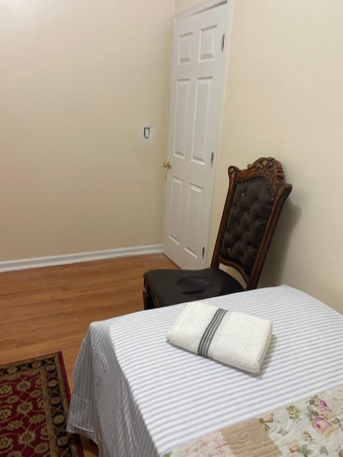 A Beautiful Room In Queens New York Exterior photo
